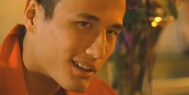 长相痞帅演86部戏也没红，49岁被郭麒麟带红，网友直呼帅似汉尼拔