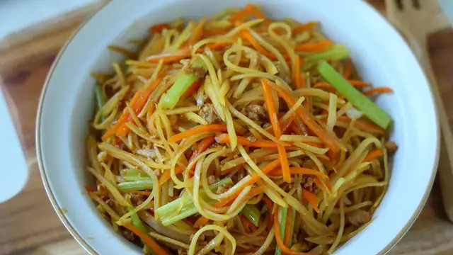 没胃口就做它！比酸辣土豆丝还下饭，小朋友直接多吃了一碗米饭！