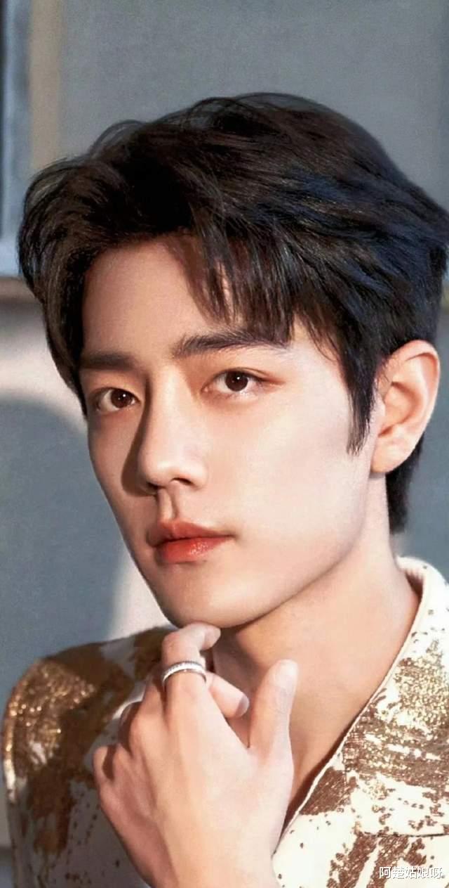 X玖少年团肖战DAYTOY 双喜临门,年度歌手与专辑大奖收入囊中!