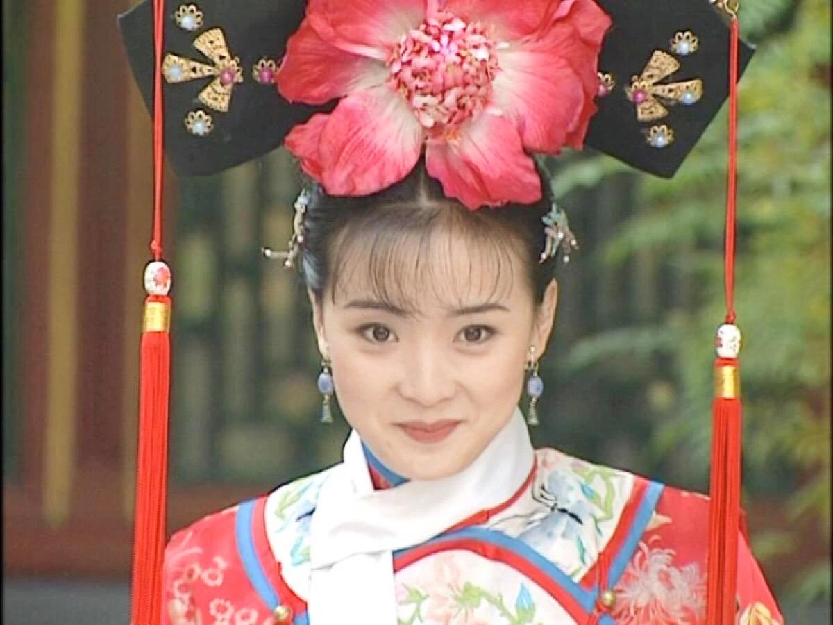 琼女郎年轻时有多能打:岳翎气质陈德容无辜,刘雪华第一当之无愧