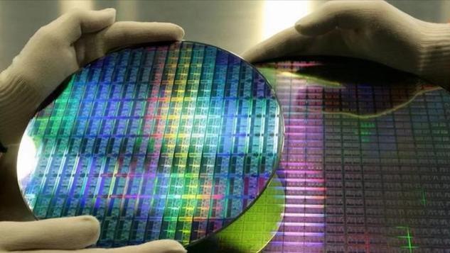 前11个月中韩芯片出口额对比：韩国高达1275亿美元，中国有多少？