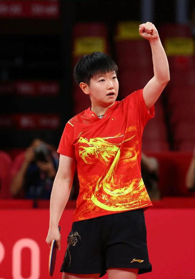 孙颖莎为了专注比赛，连最喜欢的小徽章都不要了