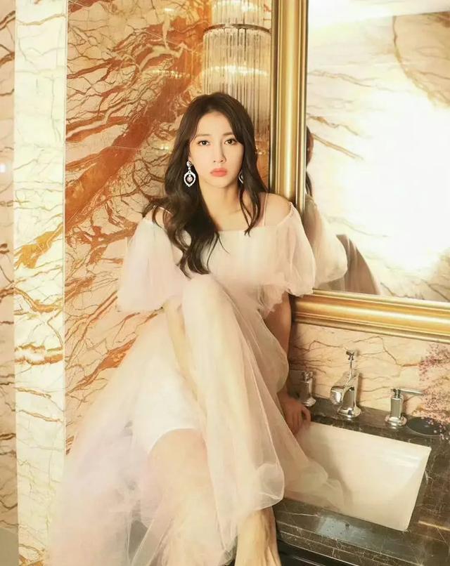 38岁弦子大号水蜜桃,不得不爱,身材好欲好辣,这谁顶得住?