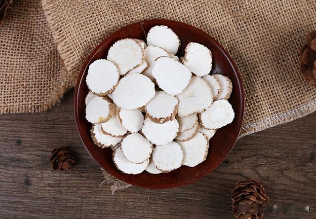 不管炖猪肉什么部位,1斤肉放1克,猪肉出锅肥而不腻,越吃越香