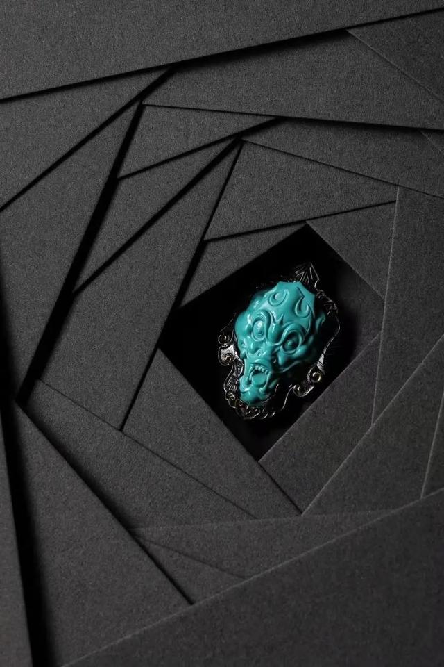 如何戴出手串逼格?这个配饰要选好