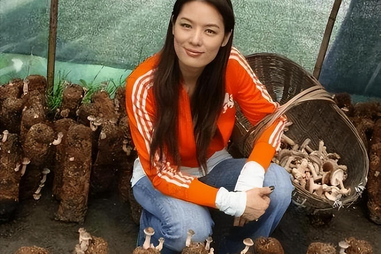 出轨丈夫得脑瘤,小三摔成终身瘫痪,娱乐圈大快人心的“现世报”