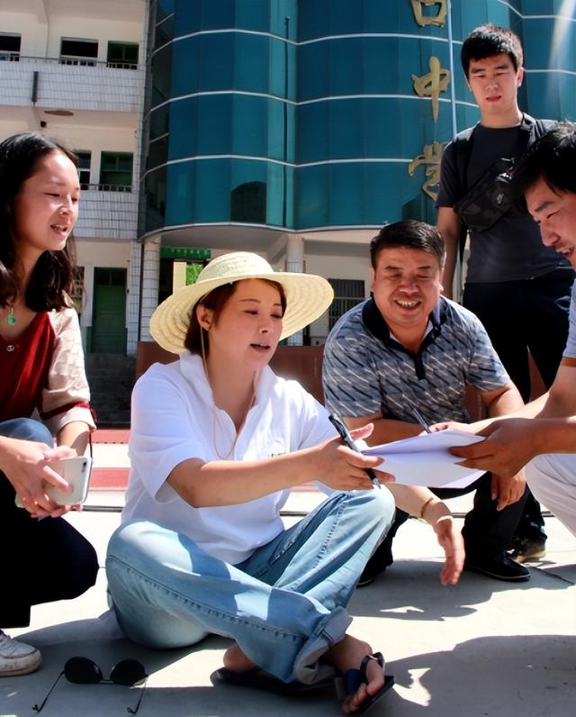 事实证明,当初被嘲“疯女人”的袁立,才是真的“人间清醒”