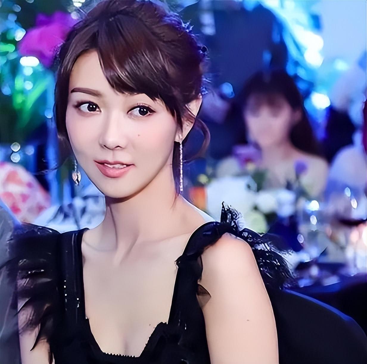 风流成性?与成龙儿子传绯闻,交黑人男友,43岁薛凯琪无人敢娶?