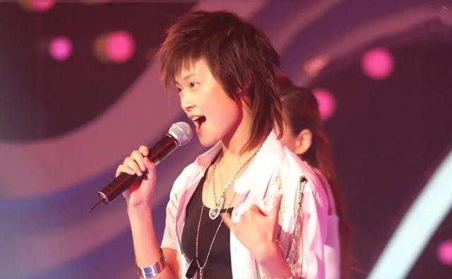 背景成谜、无人敢娶!一场微博之夜,彻底戳穿了李宇春的真正实力