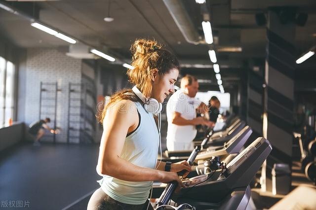 长期撸铁的人 vs 长期做有氧的人,二者有什么区别?