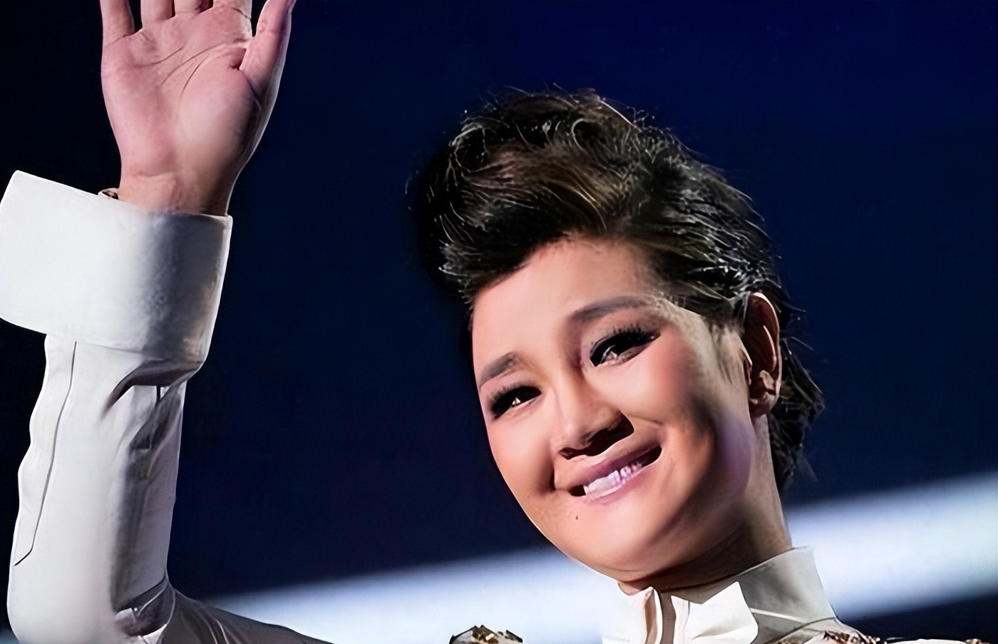 与刀郎对簿公堂42次,将西海情歌据为己有,降央卓玛已走上新道路