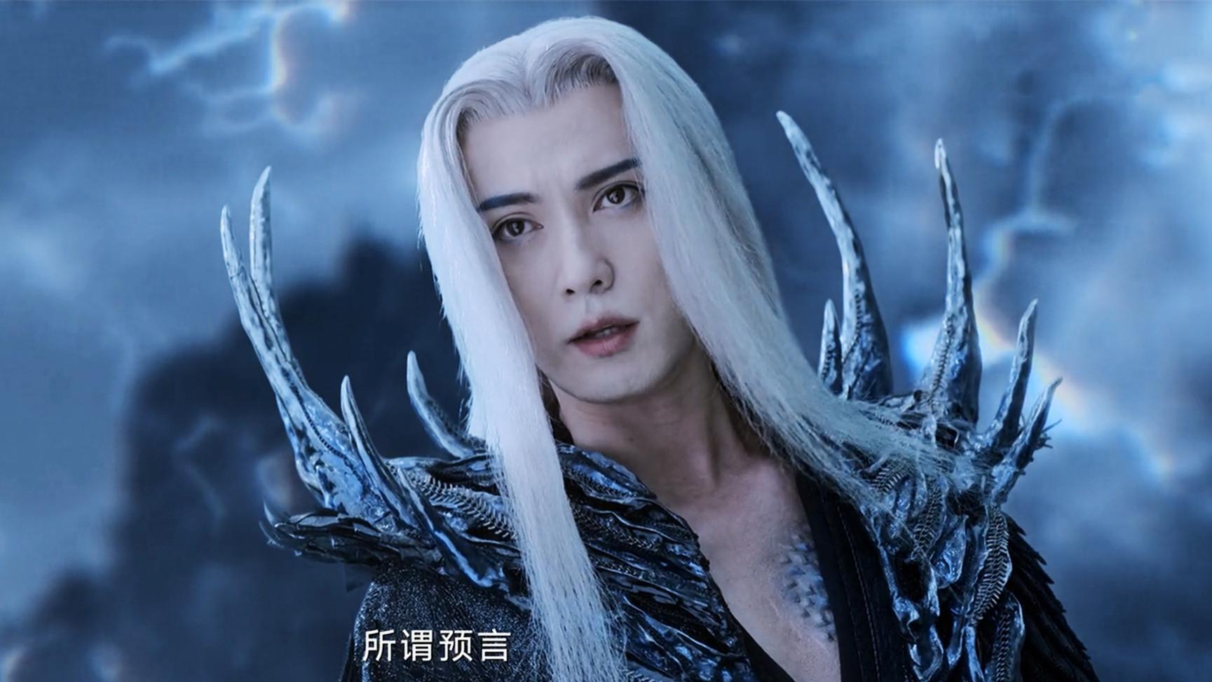 《烈焰》原著：看懂黑龙叫人族猴子的真相，才知伍赓永远不如黑龙