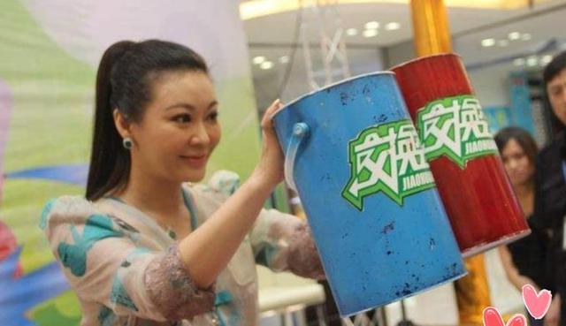 前央视主持人现身以色列，大肆宣扬国外，现如今成为了带货网红!