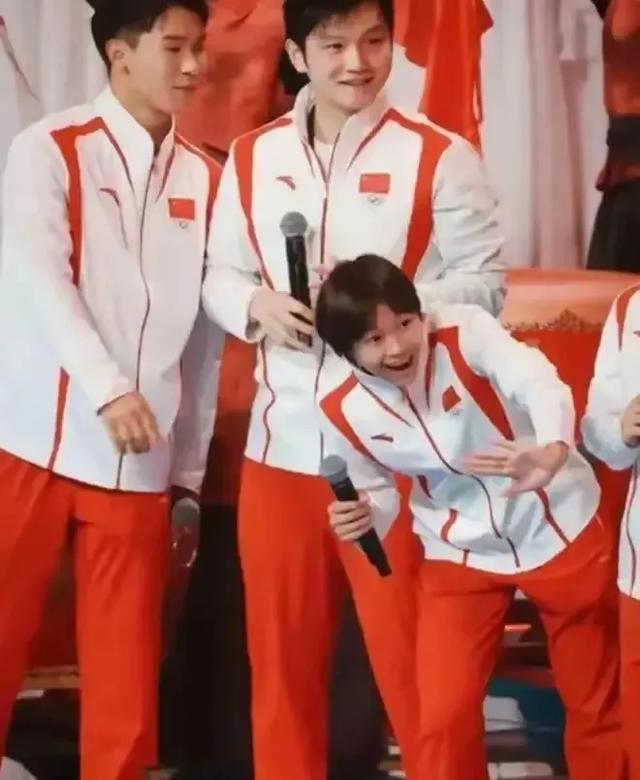 全红婵国庆从国宴打包剩菜？雷军回应，名记透露最新情况！