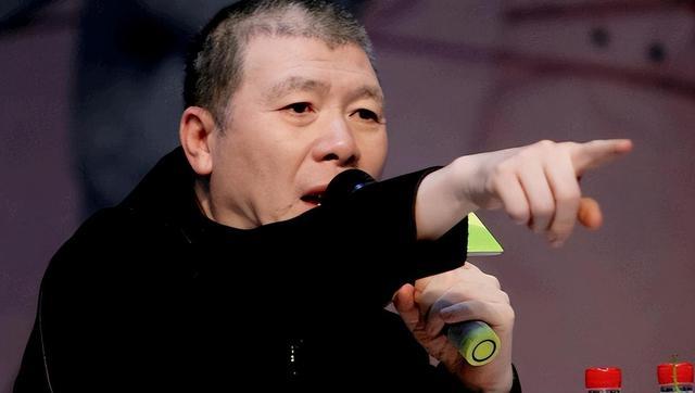 把戏子捧上天，四年赔光63亿，华谊兄弟大裁员背后，是娱圈的悲哀