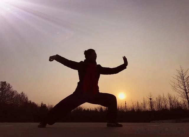 春季浅谈腹式呼吸法练习的注意事项（文末简述太极拳练习的拳理）