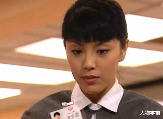 她多才多艺演技佳,做香港赛马司仪,嫁大律师买10份保险旧衣不丢