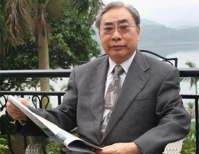 她曾是体操女神，退役后与大51岁的干爹谈恋爱，媒人竟是他父亲！