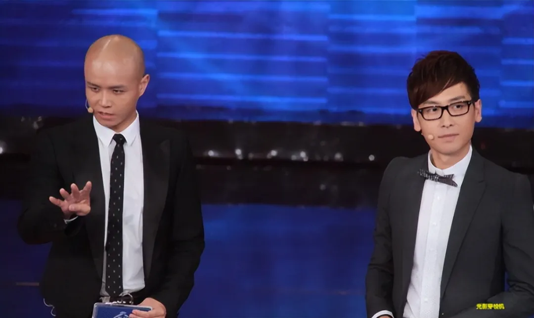 开豪车住豪宅，48岁的乐嘉，如今已经在美国过上了富人生活