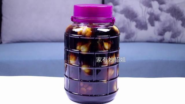 腌糖醋蒜时,蒜万不可直接放到醋中泡!多加1步,又香又脆