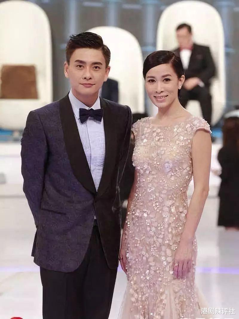 与情敌姐姐合照疑破冰，TVB三届视后曾遭对方讥讽，即将半百仍单身