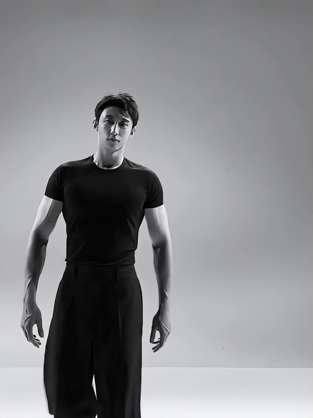 黄景瑜和迪丽热巴在一起过?刘大锤爆料再次引发猜测热潮!