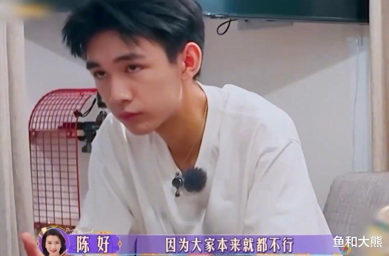 18岁荣梓杉被曝背刺,向经纪人索要上万球鞋,前经纪团队回应来了