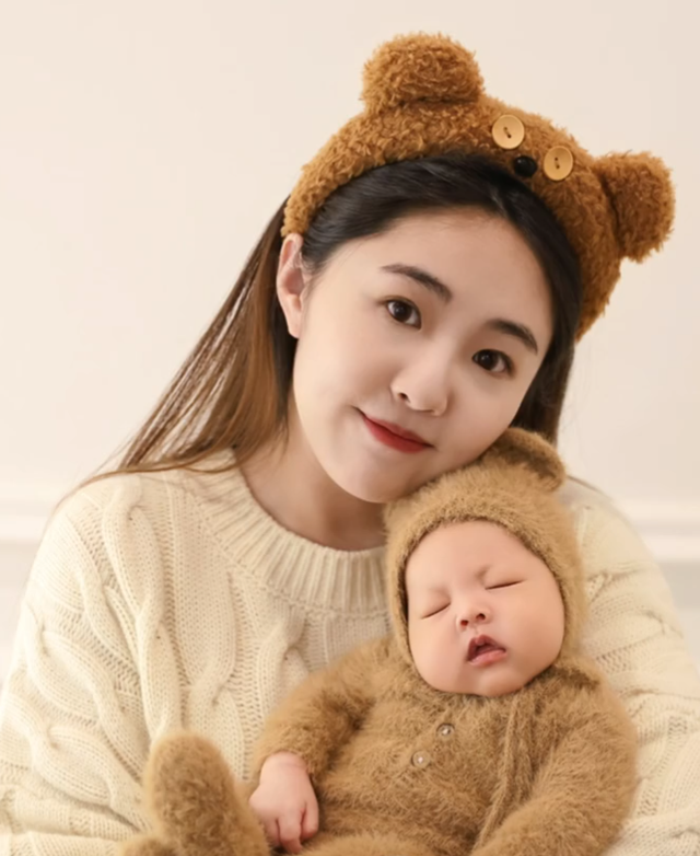 金龟子外孙算是掉福窝了!仨人照顾一个月长胖三斤半,大眼像妈妈