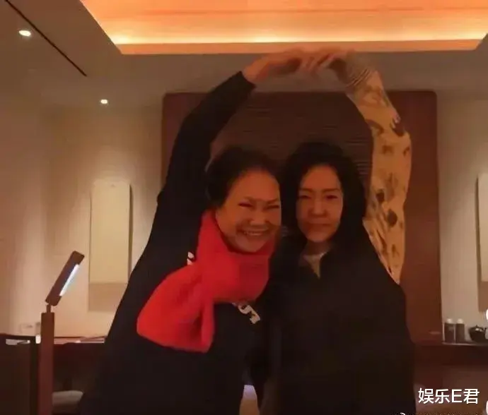 大S患肺炎去世,汪小菲赶回台湾送别前妻,具俊晔或成最大受益人