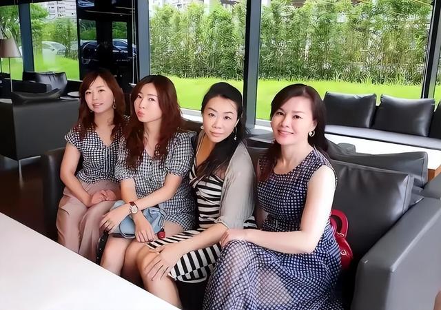 36位情妇、66辆顶级豪车，看了胡汉?的生活，才知道什么叫做奢靡