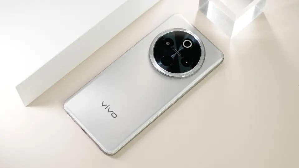 首销日销量翻5倍，6500mAh+等深微曲屏，如今双十一跌至1306元