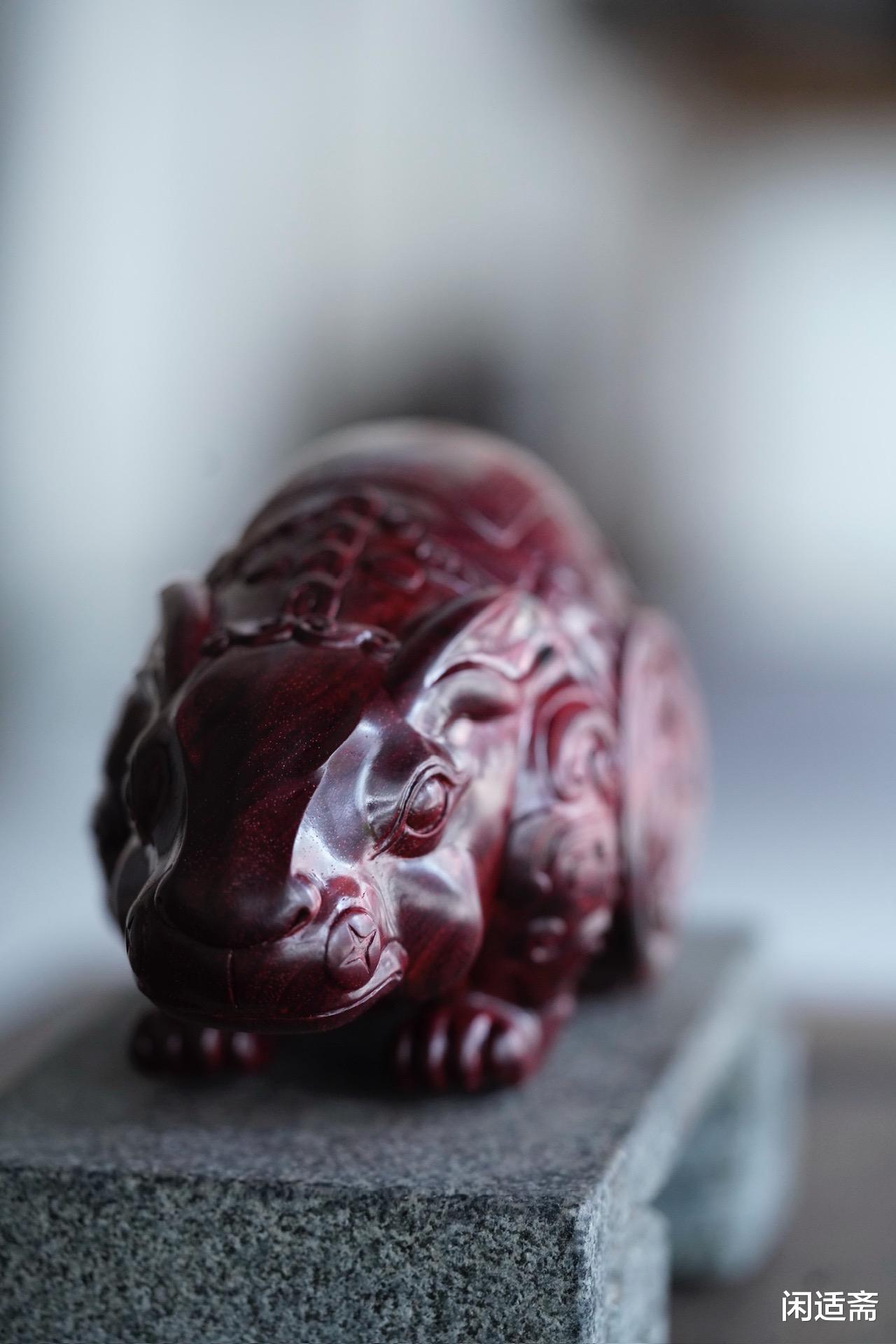 小叶紫檀,仿青铜铸造,兔尊