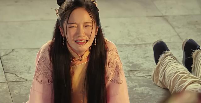 丢大人!挑战周星驰翻拍《九品芝麻官》,首映日票房只有1300块