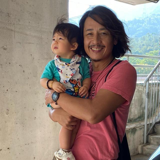 40岁的她息影高龄产女险中风!如今想让女进娱乐圈 网友:不够格!