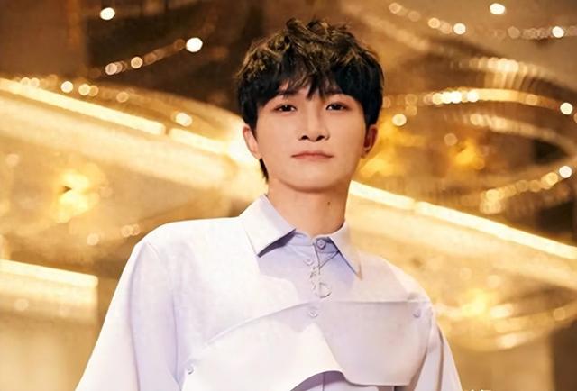 2024央视中秋主持阵容大换血!刘心悦成功“上位”,朱军重返舞台