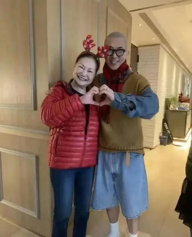 大s二次追悼会，吵翻天的人性大戏