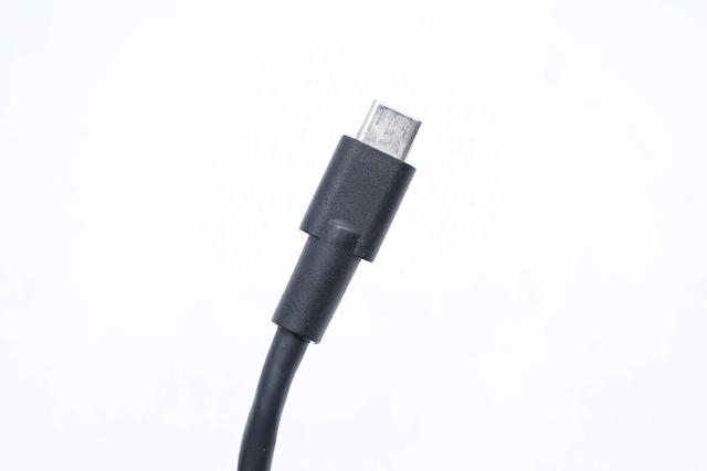 电源也要做得让人买不起的样子,华硕ROG 130W氮化镓适配器拆解