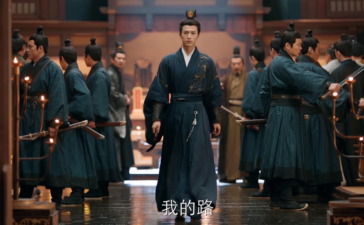 《度华年》新预告：张凌赫帅出新高度，21岁赵今麦美得冒泡