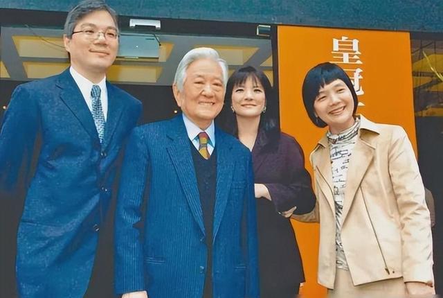 老死不相往来!琼瑶做了40年的后妈,始终没取得继子女真正的谅解