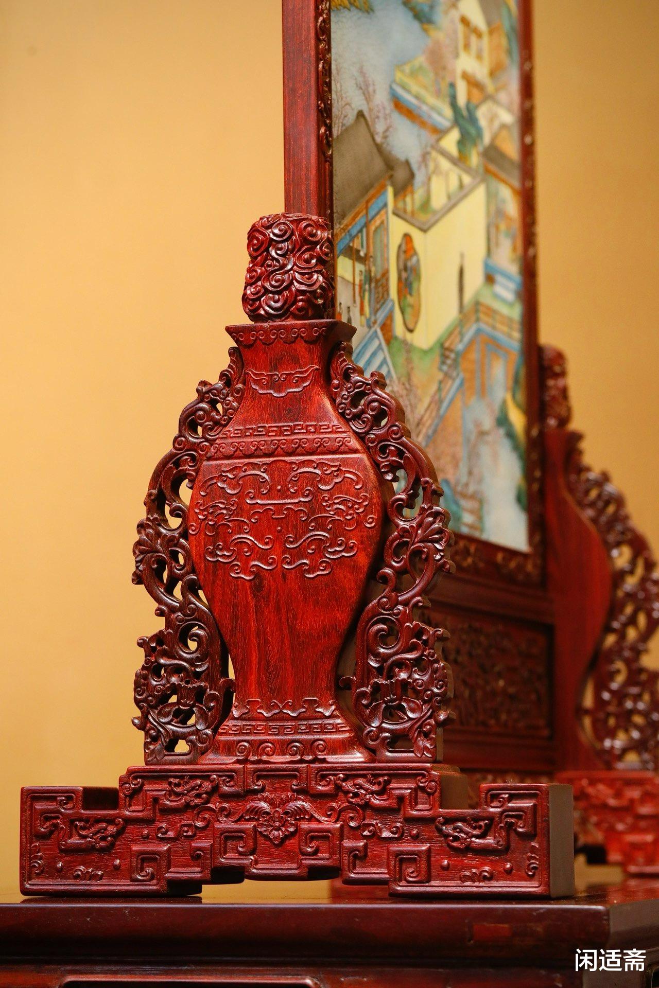 案上清供，手绘瓷板画，十二月令之二月，紫檀台屏