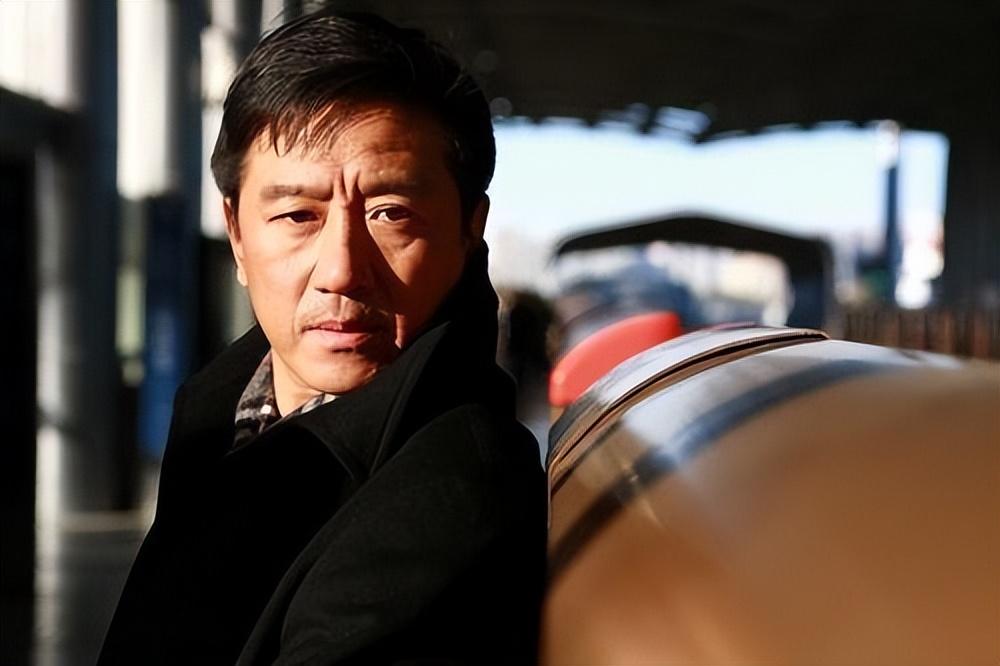 丁勇岱: 对赵雪华一见钟情，相爱37年零绯闻，如今儿子成唯一心病