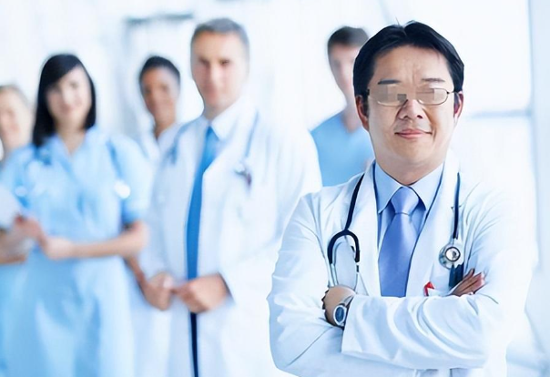 28岁上海男子每晚坚持夜跑5公里来降血脂，一年后他得到了什么？