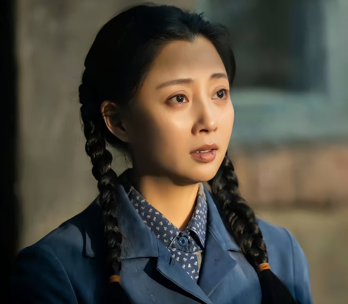 仅播1天,蒋欣黑马剧收视轻松破2,老戏骨演技令人拍案叫绝