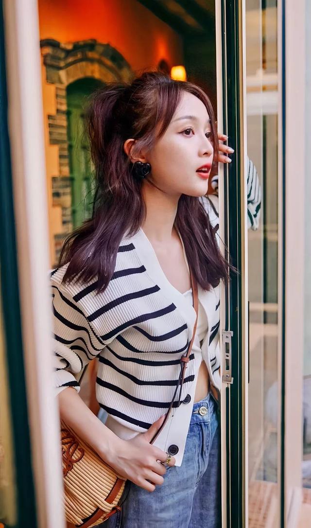 吴宣仪，完美身材