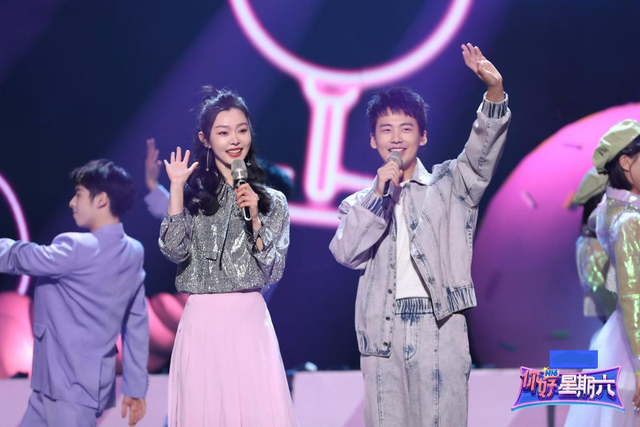 郭麒麟宋轶甜蜜合体，赵芸一评论区沦陷，网友好奇为何白敬亭没事