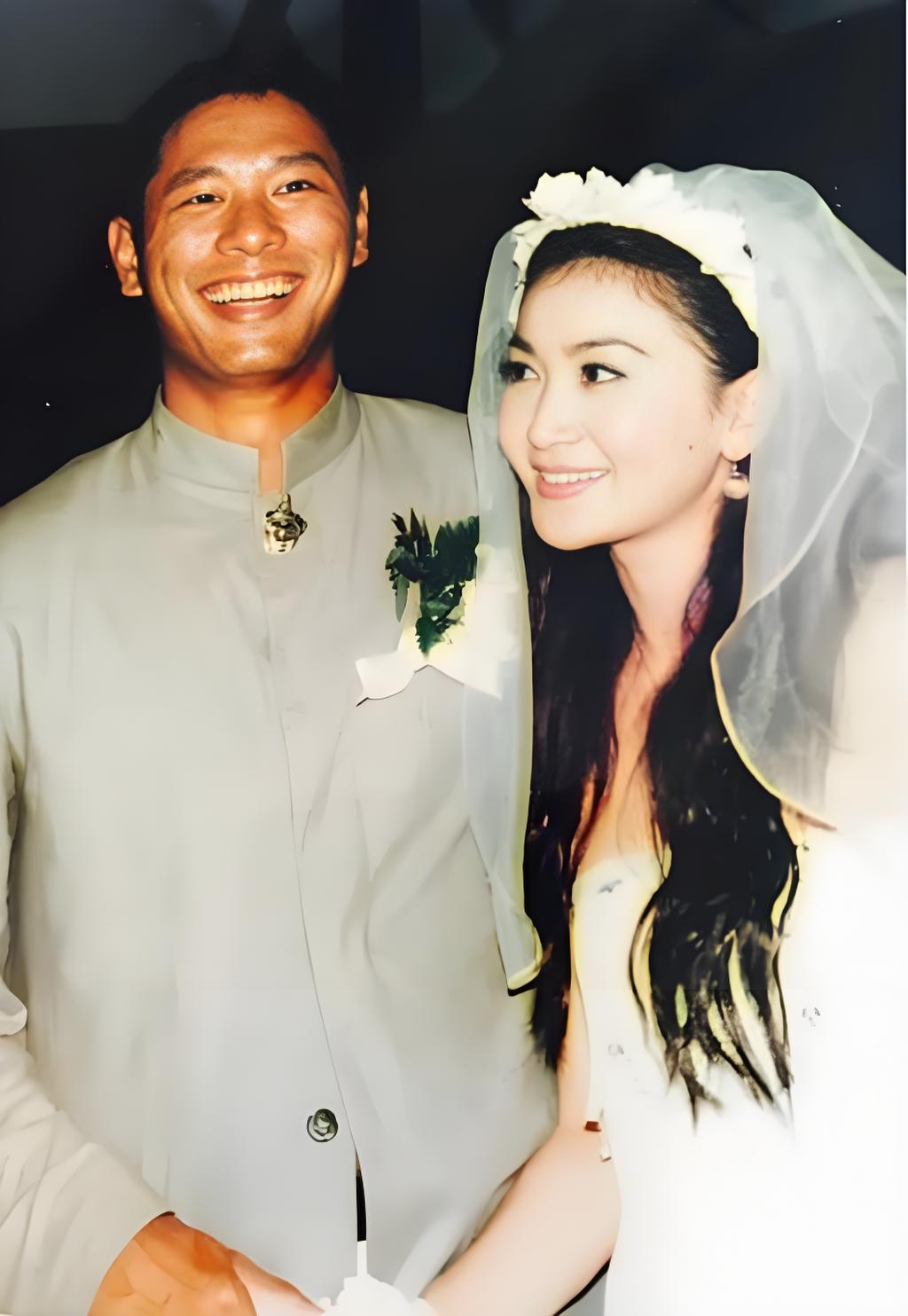 明明是一代人,与丈夫合照却像父女,这5位女星成功把老公熬成爹