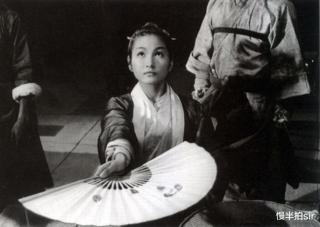 一代侠女郑佩佩去世!荧幕中快意恩仇的她,现实中却是一地鸡毛