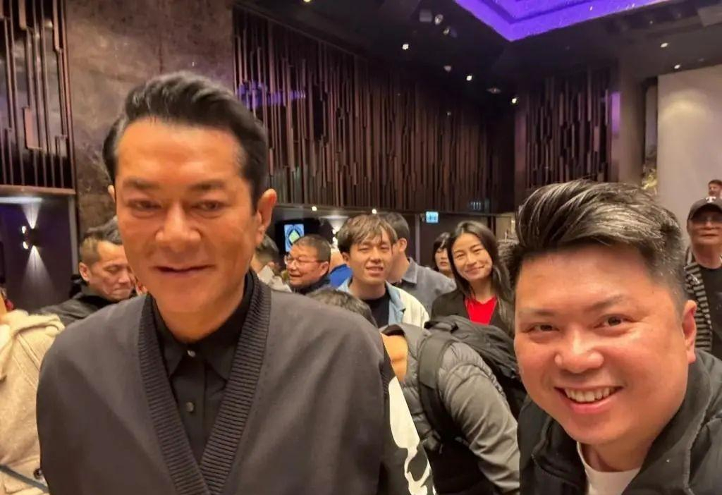 53岁古天乐近照曝光，面部变形满脸沧桑完全变样，网友：根本认不出来