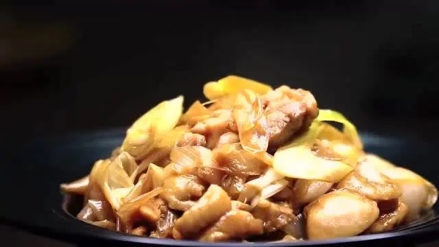 家常美味, 葱香四溢的葱爆鸡腿肉