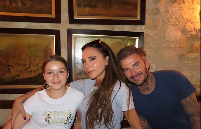 贝克汉姆搂抱13岁小七引争议,父爱如山和行为过界?网友:难接受